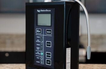 Aqua Ionizer Deluxe 9.5 Review — Is It the Best Water Ionizer?
